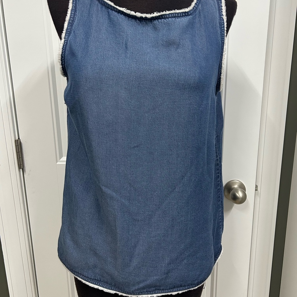 Kenneth Cole Sleeveless Chambray Top with White Accents